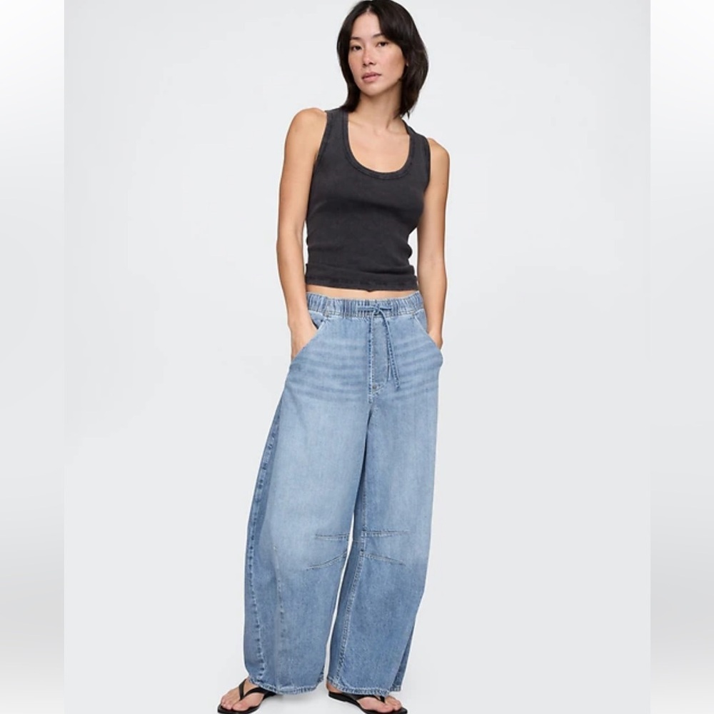 Gap Mid Rise UltraSoft Easy Horseshoe Jeans
